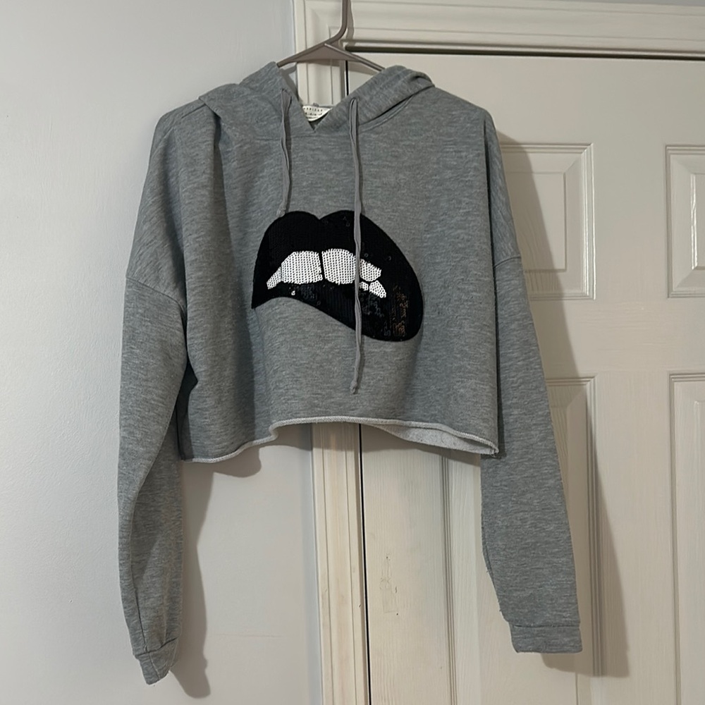 Gray Cropped Hoodie with Sequin Lips Design